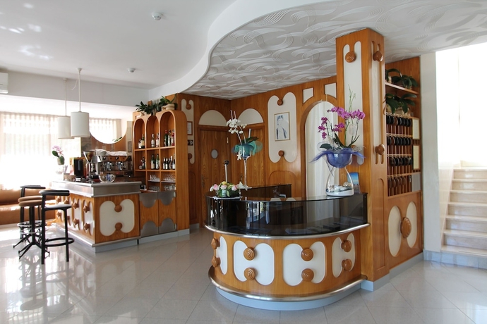 Imagen de los interiores del Hotel Escorial, Cervia. Foto 17