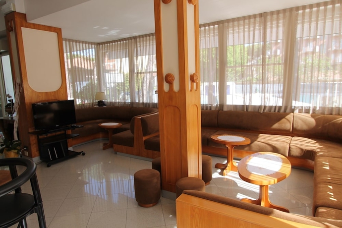 Imagen de los interiores del Hotel Escorial, Cervia. Foto 19