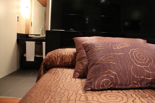 Imagen de la habitación del Hotel Escuderos Hotel Cruz. Foto 8