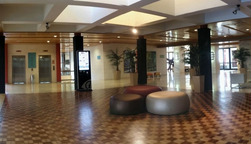 Imagen de los interiores del Hotel Escuela Santa Cruz. Foto 11