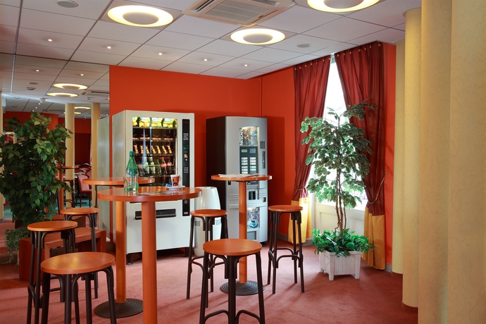 Imagen de los interiores del Hotel Escurial. Foto 11