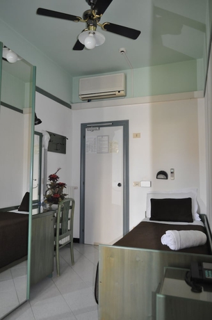 Imagen de la habitación del Hotel Esedra, Rimini. Foto 15