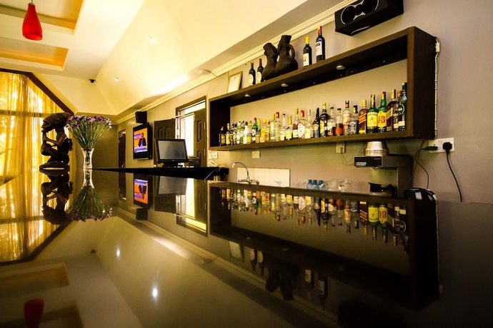 Imagen del bar/restaurante del Hotel Eseriani The. Foto 4