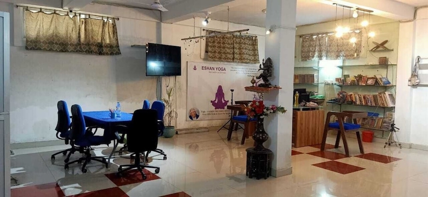 Imagen de los interiores del Hotel Eshan Yoga. Foto 10