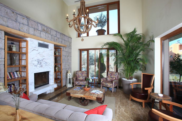 Imagen de la piscina del Hotel Esida. Foto 15