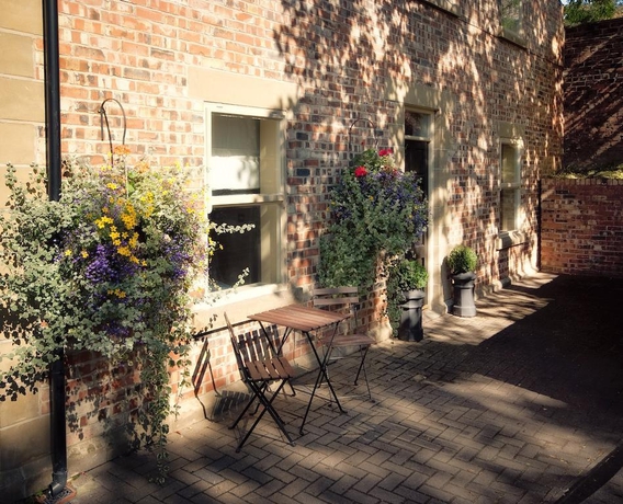 Imagen general del Hotel Eslington Villa. Foto 10