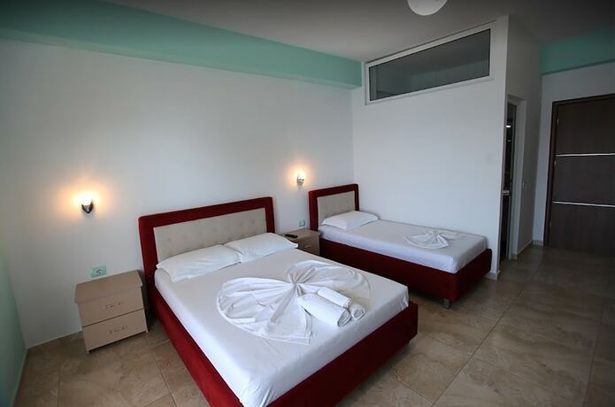 Imagen general del Hotel Esmerald. Foto 7