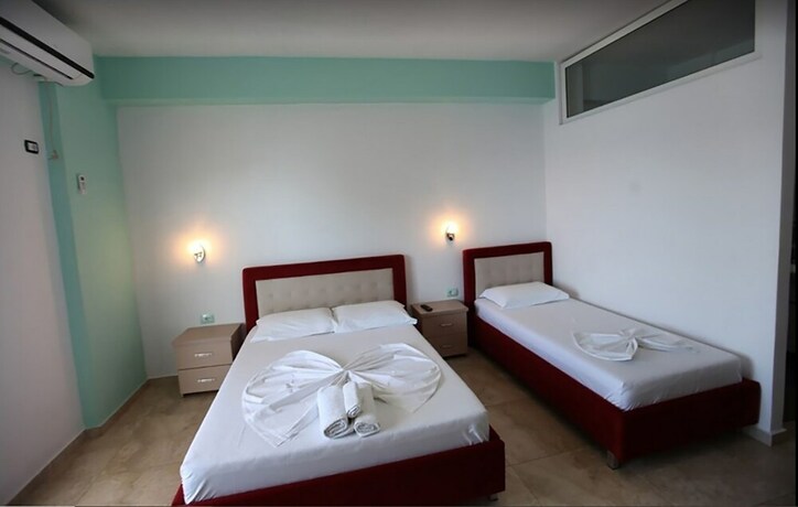Imagen general del Hotel Esmerald. Foto 13