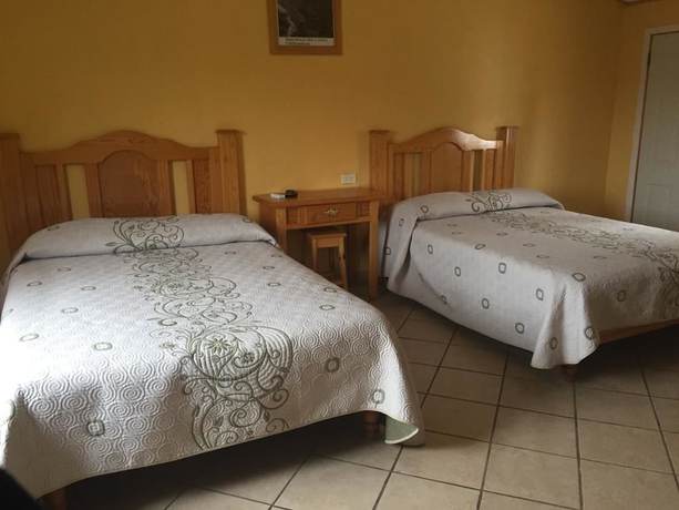 Imagen de la habitación del Hotel Esmeralda Barrancas. Foto 13