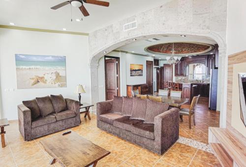 Imagen de la habitación del Hotel Esmeralda Beach Resort, Puerto Pe&ntilde;asco. Foto 12