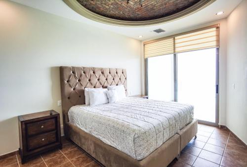 Imagen de la habitación del Hotel Esmeralda Beach Resort, Puerto Pe&ntilde;asco. Foto 17