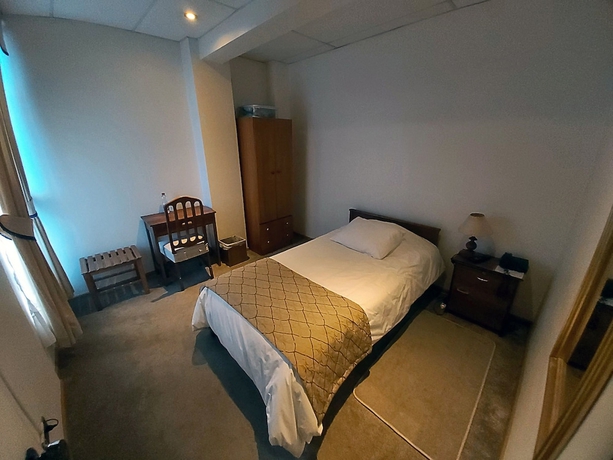 Imagen de la habitación del Hotel Esmeralda, Castro. Foto 5