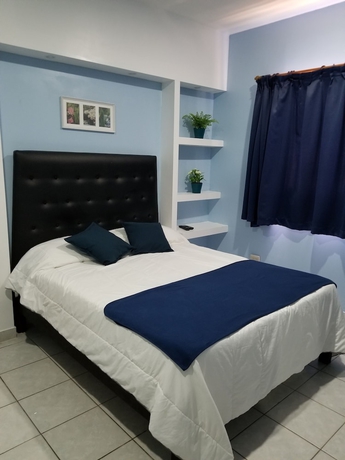 Imagen de la habitación del Hotel Esmeralda Guest House. Foto 5