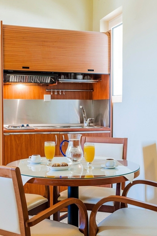 Imagen de la habitación del Hotel Esmeralda, Kremasti. Foto 6