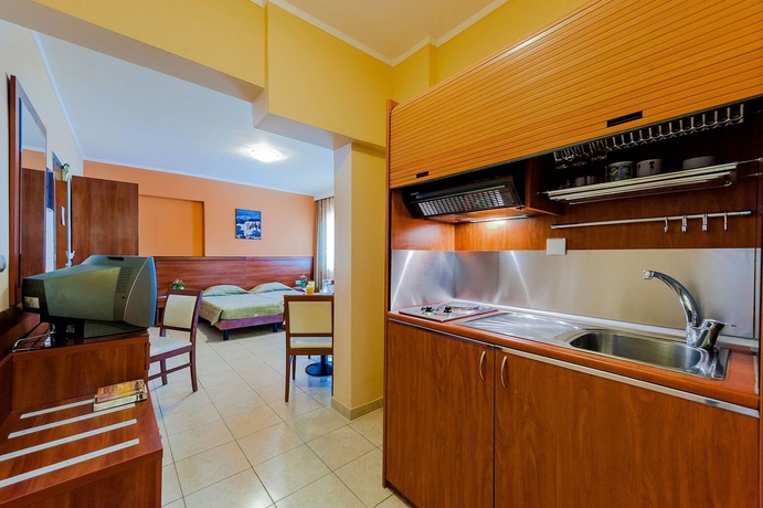 Imagen de la habitación del Hotel Esmeralda, Kremasti. Foto 7