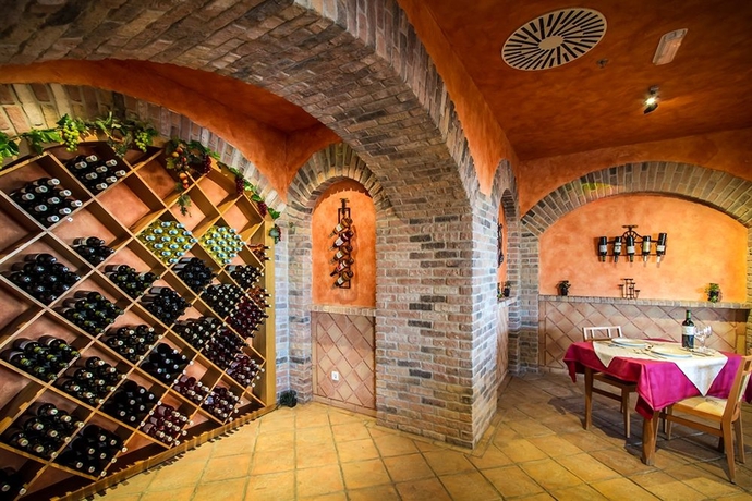 Imagen del bar/restaurante del Hotel Esmeralda Maris by LIVVO. Foto 4