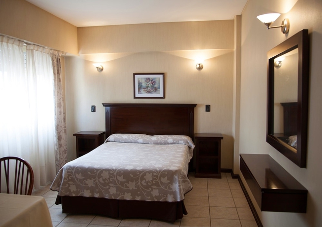 Imagen de la habitación del Hotel Esmeralda Palace. Foto 7