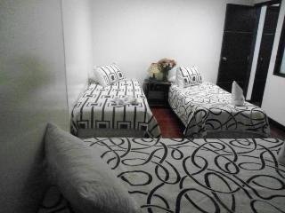 Imagen de la habitación del Hotel Esmeralda Real Bogota. Foto 4