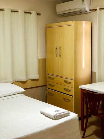Imagen de la habitación del Hotel Esmig. Foto 6