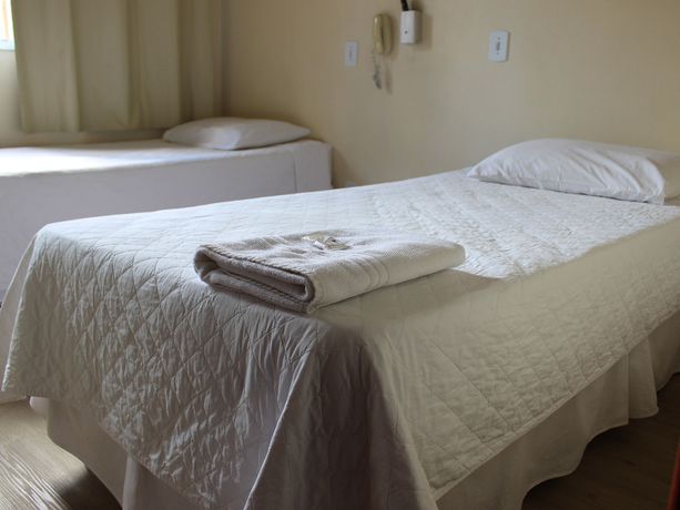 Imagen de la habitación del Hotel Esmig. Foto 7