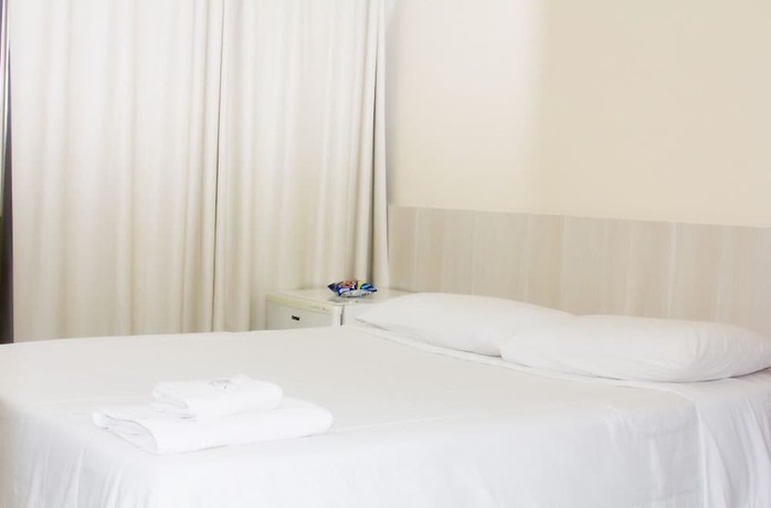 Imagen de la habitación del Hotel Esmig. Foto 11