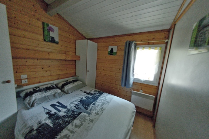 Imagen de la habitación del Hotel Espace Pyr&eacute;n&eacute;es Loisirs Campsite. Foto 20