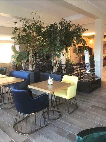 Imagen del bar/restaurante del Hotel Espadon. Foto 2