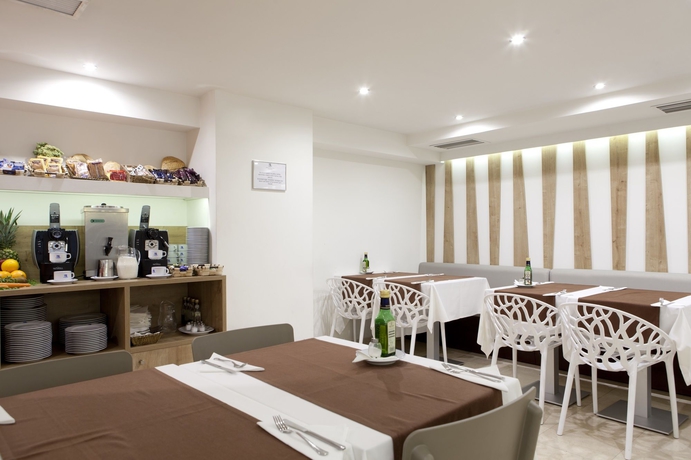 Imagen del bar/restaurante del Hotel Espahotel Plaza De España. Foto 8