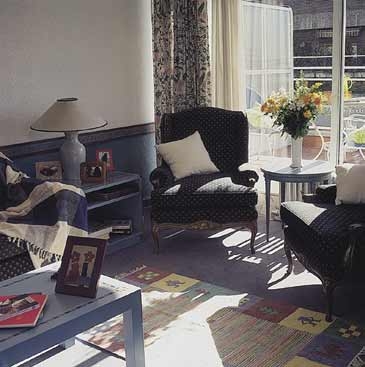 Imagen de la habitación del Hotel Espahotel Suites Jerónimos. Foto 3