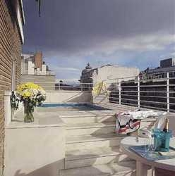 Imagen de los exteriores del Hotel Espahotel Suites Jerónimos. Foto 9