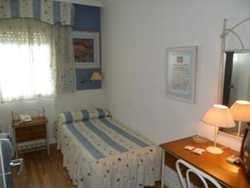 Imagen de la habitación del Hotel España (Balneario Leana). Foto 5