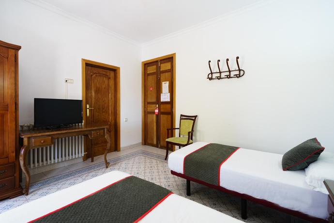 Imagen de la habitación del Hotel España, Lanjarón ( Alpujarra ). Foto 6