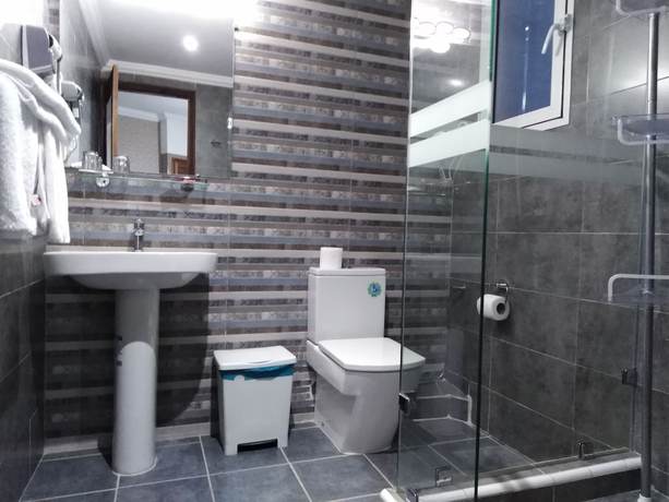 Imagen de la habitación del Hotel España, Larache. Foto 9