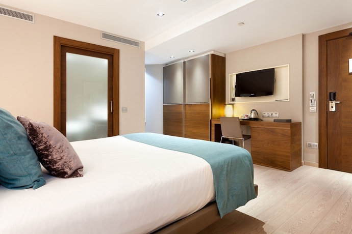 Imagen de la habitación del Hotel España Ramblas. Foto 8