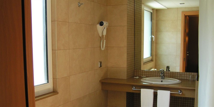 Imagen de la habitación del Hotel Espel. Foto 6