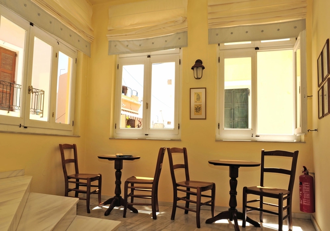 Imagen de los interiores del Hotel Esperance 2. Foto 17