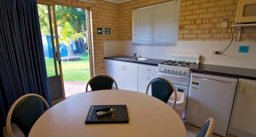 Imagen general del Hotel Esperance Beachfront Resort. Foto 20