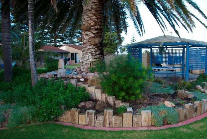 Imagen general del Hotel Esperance Beachfront Resort. Foto 22