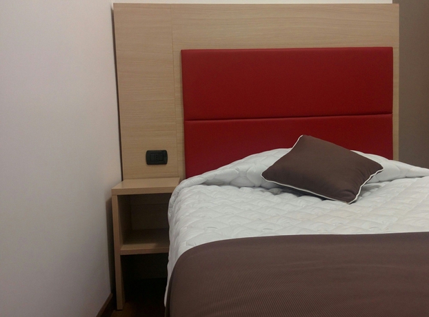 Imagen de la habitación del Hotel Esperanza, Florencia. Foto 4