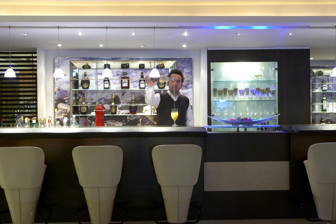 Imagen del bar/restaurante del Hotel Esperia City. Foto 3