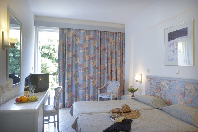 Imagen de la habitación del Hotel Esperia City. Foto 9