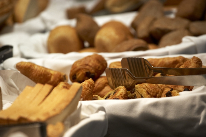 Imagen del bar/restaurante del Hotel Esperia City. Foto 5