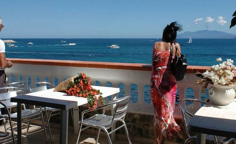 Imagen de los exteriores del Hotel Esperia, Piombino. Foto 14