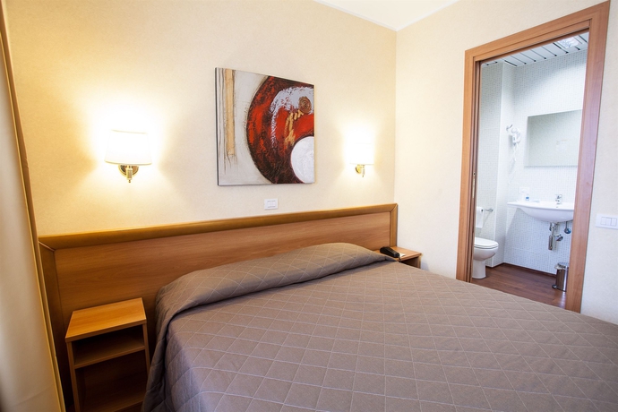 Imagen de la habitación del Hotel Esperia, Rho. Foto 5