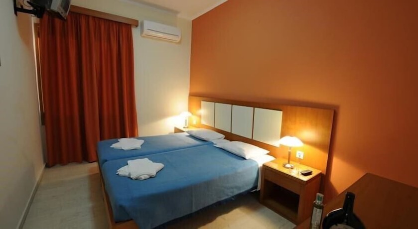 Imagen de la habitación del Hotel Esperides Beach Apartments. Foto 5