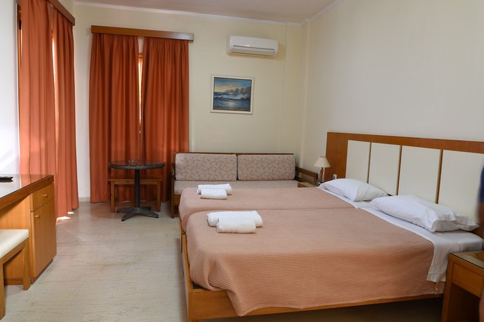 Imagen de la habitación del Hotel Esperides Beach Apartments. Foto 9