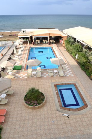 Imagen general del Hotel Esperides Beach Apartments. Foto 1