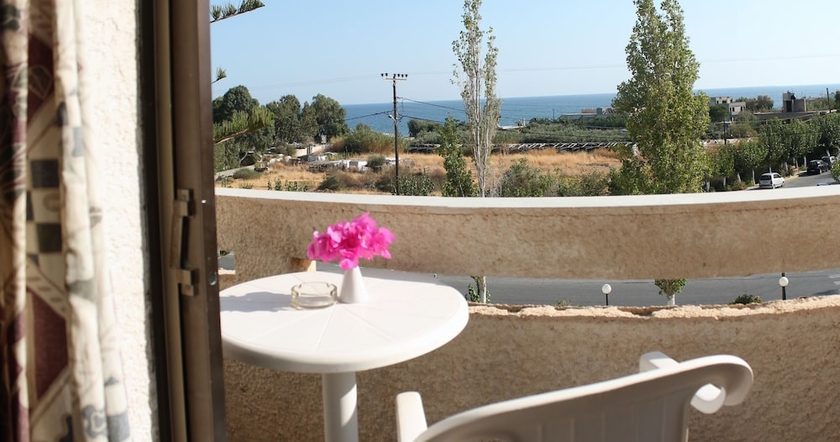 Imagen de la habitación del Hotel Esperides, Creta. Foto 15