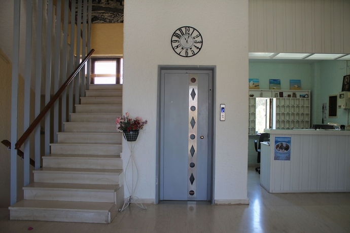 Imagen de los interiores del Hotel Esperides, Creta. Foto 17