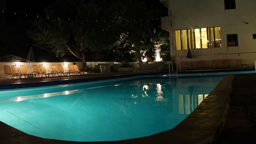 Imagen de la piscina del Hotel Esperides, Creta. Foto 18